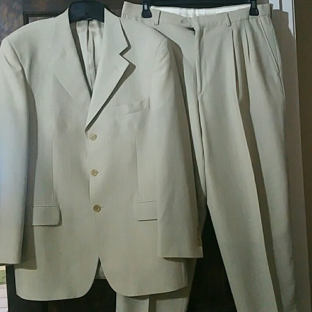 Men's lightweight khaki colored  suit